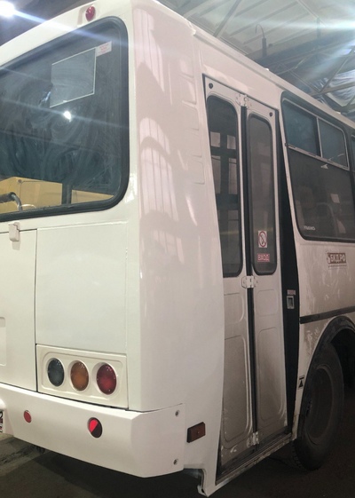 Задняя часть кузова автобуса